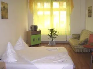 Regenbogen 2* Βερολίνο